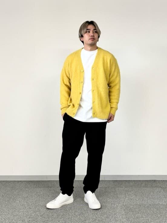 カットソー×カーディガンのコーデ