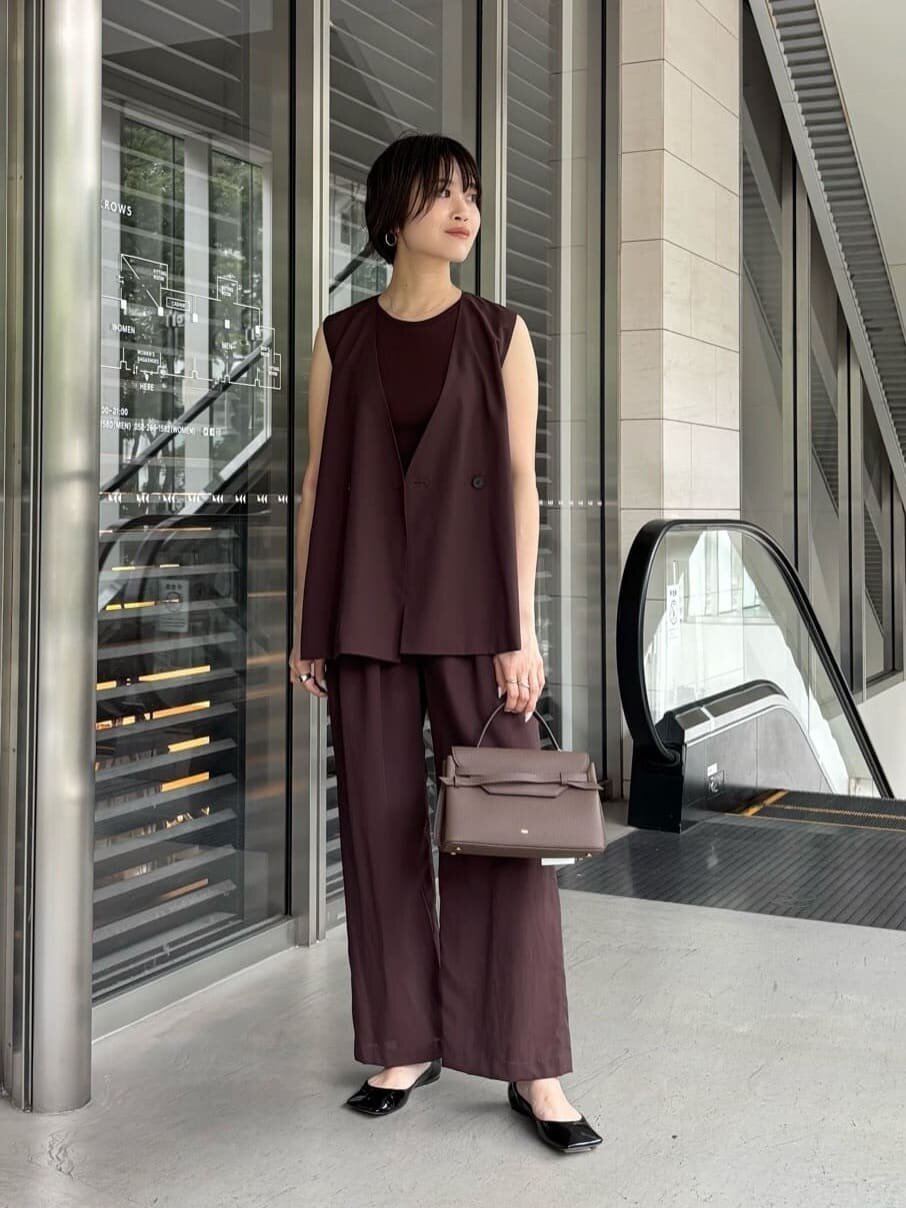 ベスト×ワイドパンツのコーデ