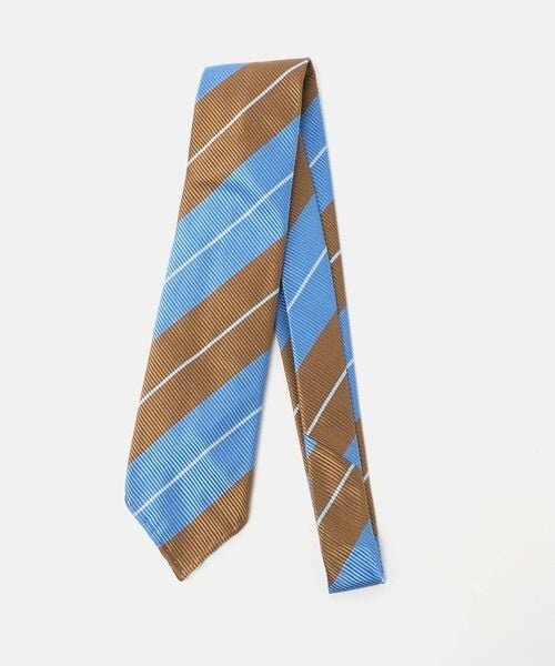 ライトカラーのネクタイ