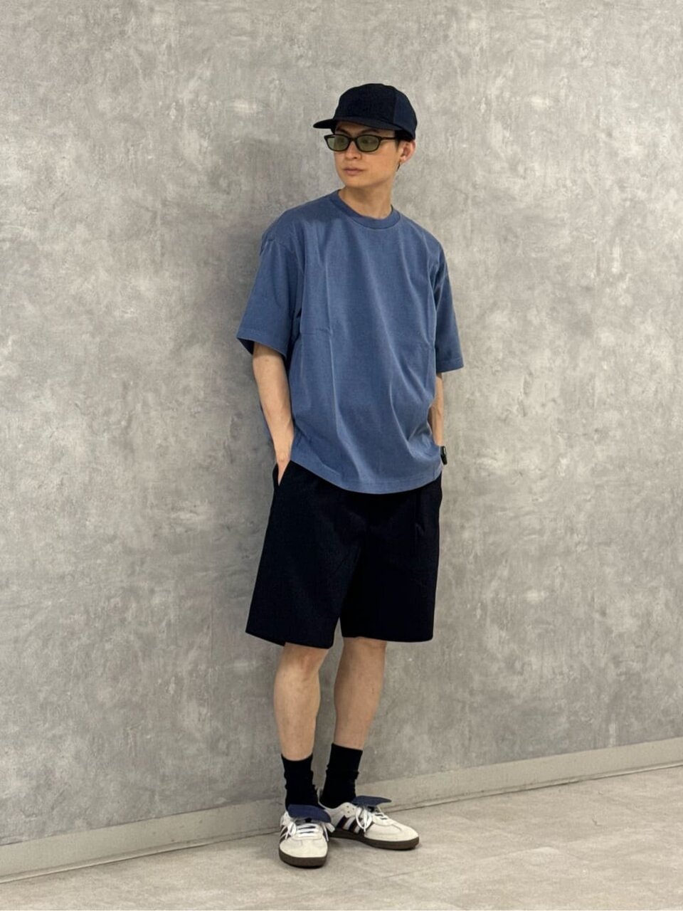 季節感のあるショートパンツを使ったコーデ