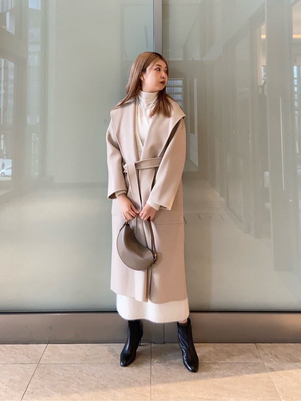 レザーブルゾンとタイトスカートの30代秋コーデ