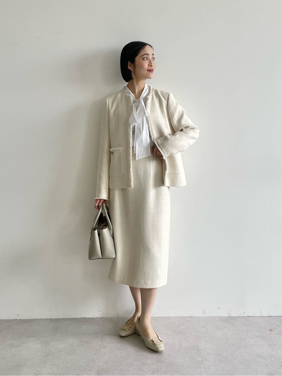 ニットジレとタイトスカートの40代春コーデ