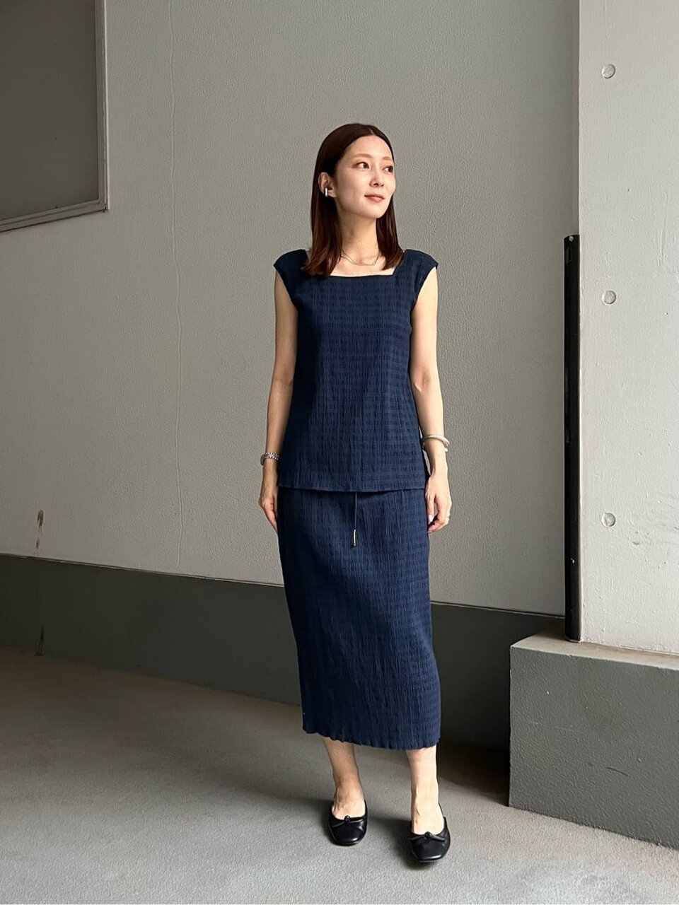 ブルゾンとタイトスカートの40代夏コーデ