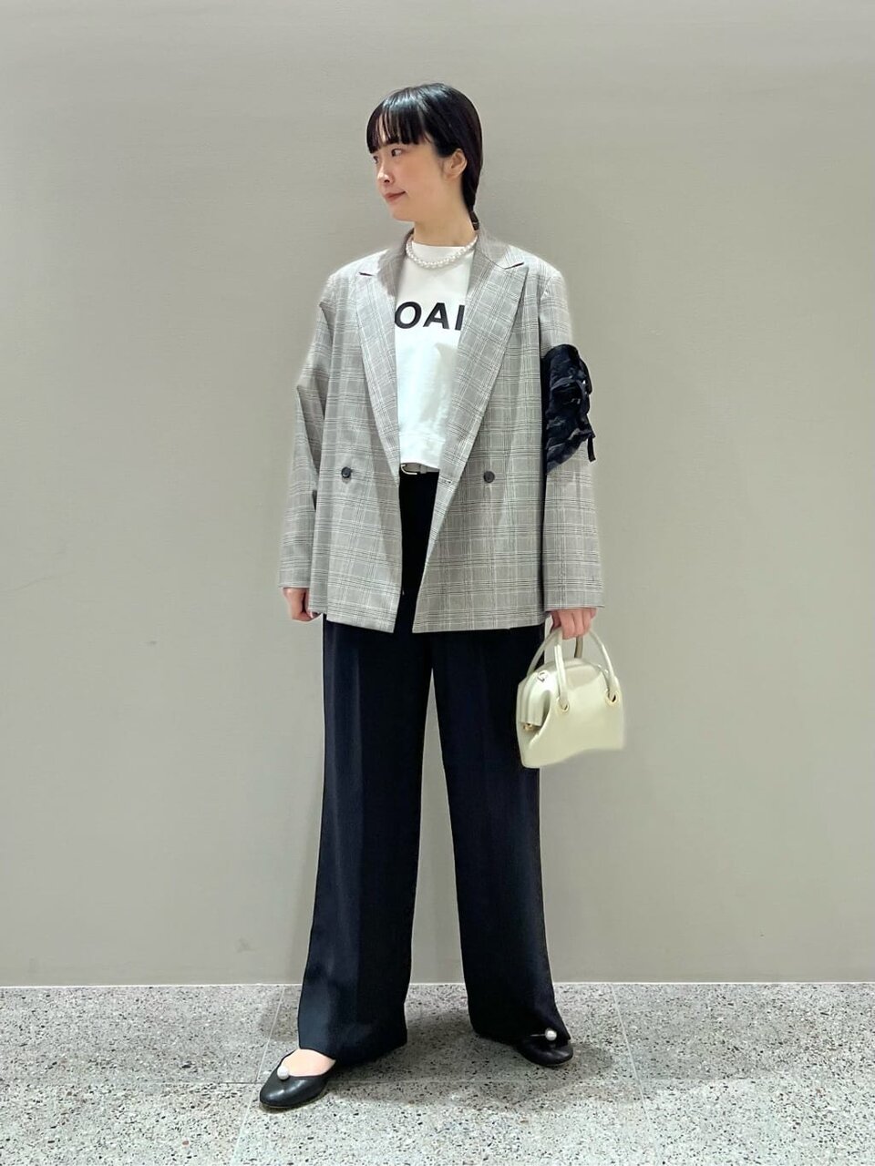ジャケット×ワイドパンツのコーデ