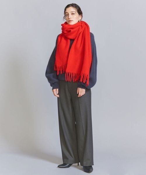 赤とネイビーのコーデ