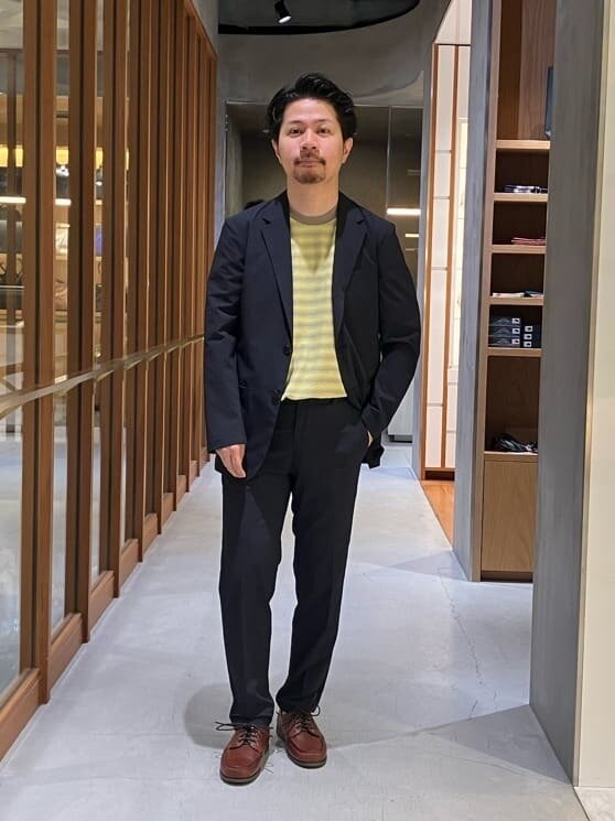 オフィスカジュアルなコーデ