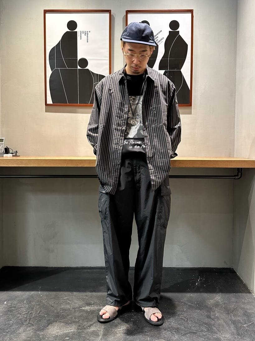 夏のダークトーンコーデ