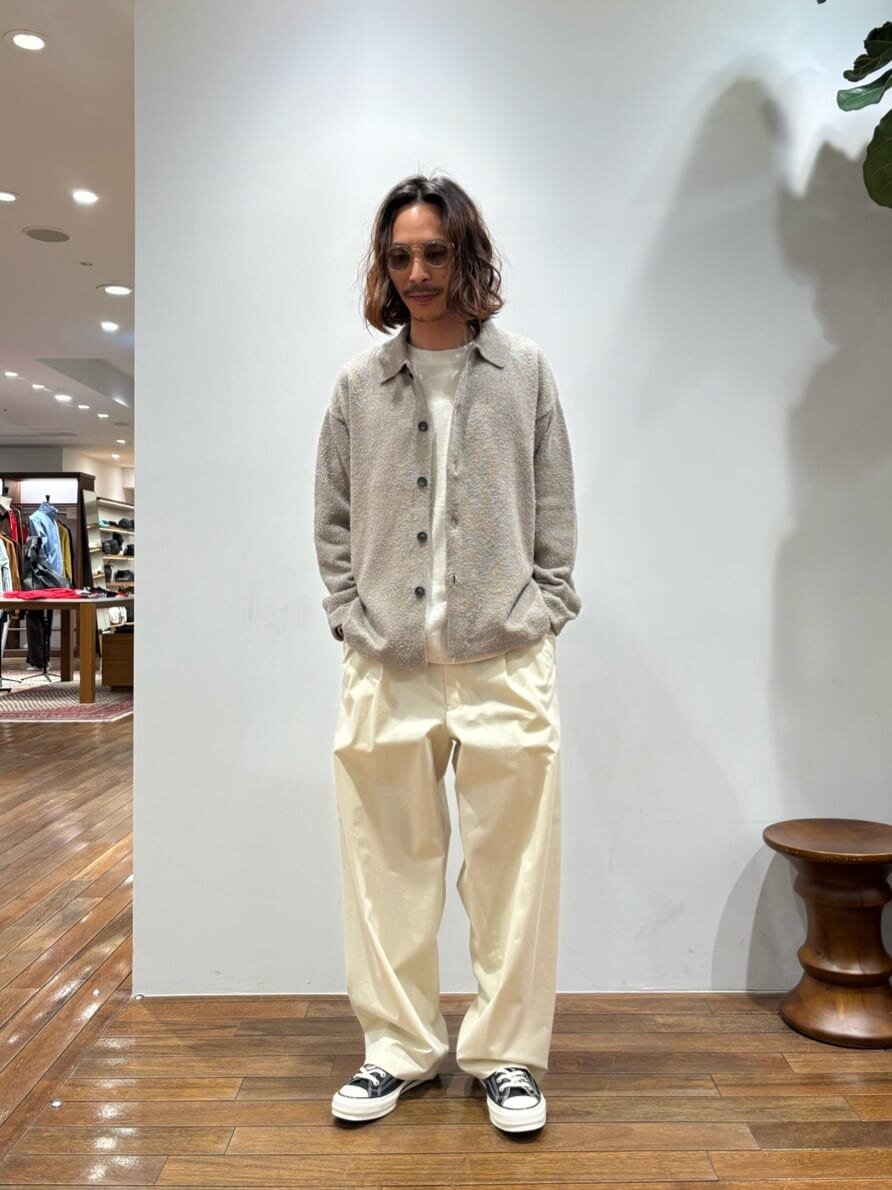 ニットシャツ×バルーンパンツのコーデ