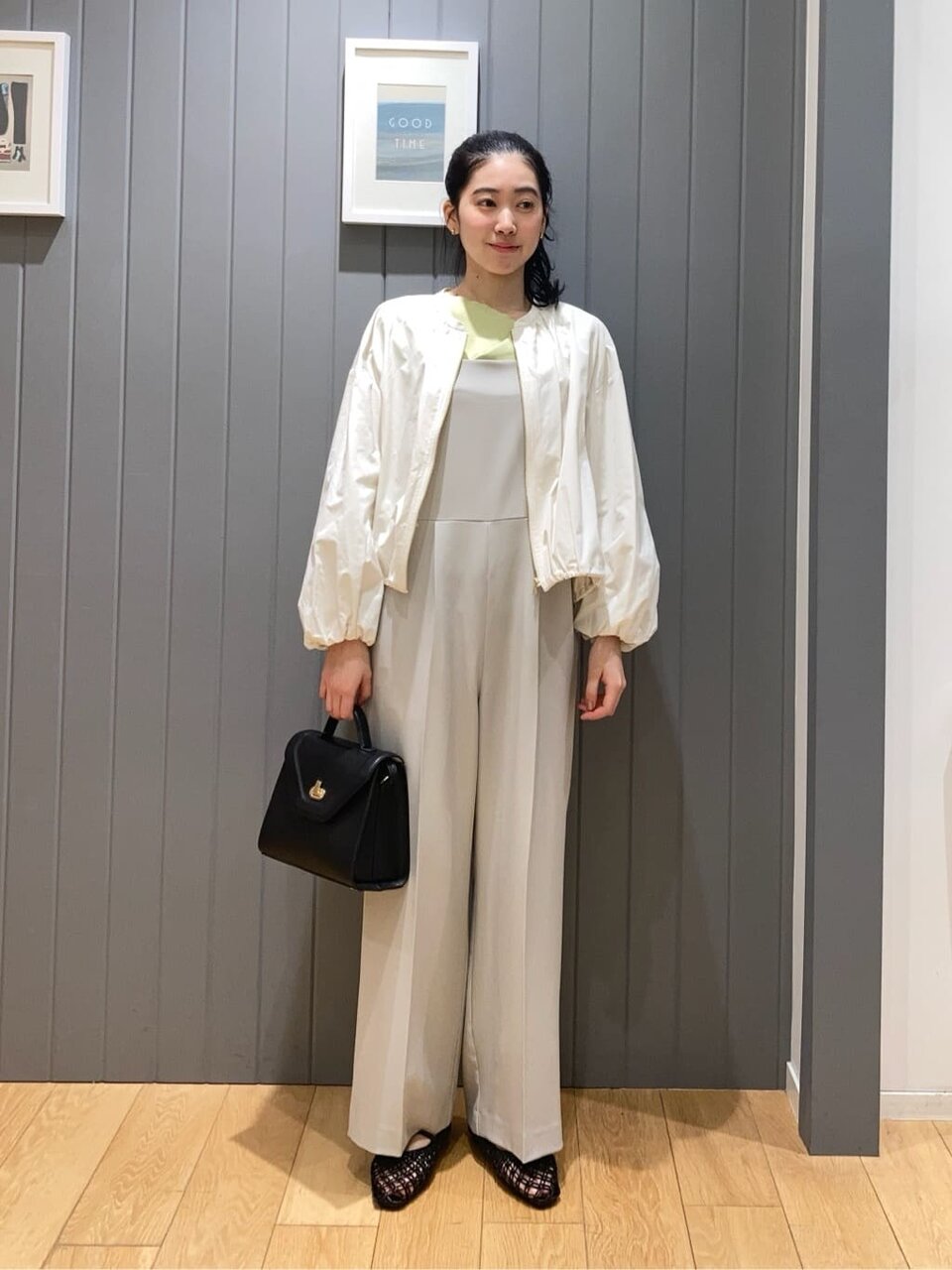 ブルゾン×オールインワンのコーデ