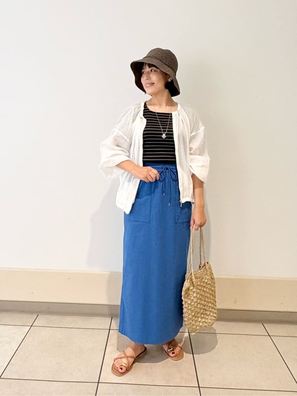 ブルゾンとタイトスカートの40代夏コーデ