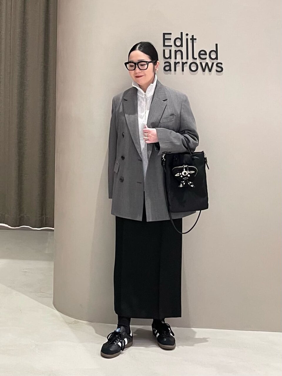 ジャケットとタイトスカートの40代秋コーデ