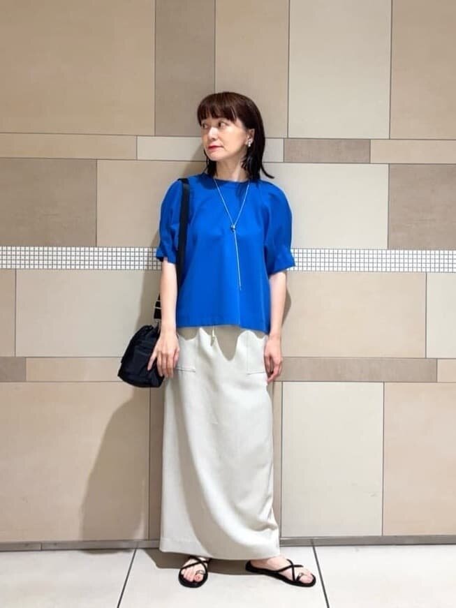 カットソーとタイトスカートの50代夏コーデ