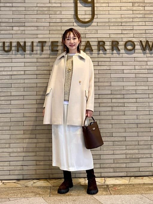 コートとタイトスカートの50代冬コーデ