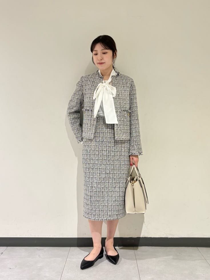 ジャケットとタイトスカートの30代春コーデ