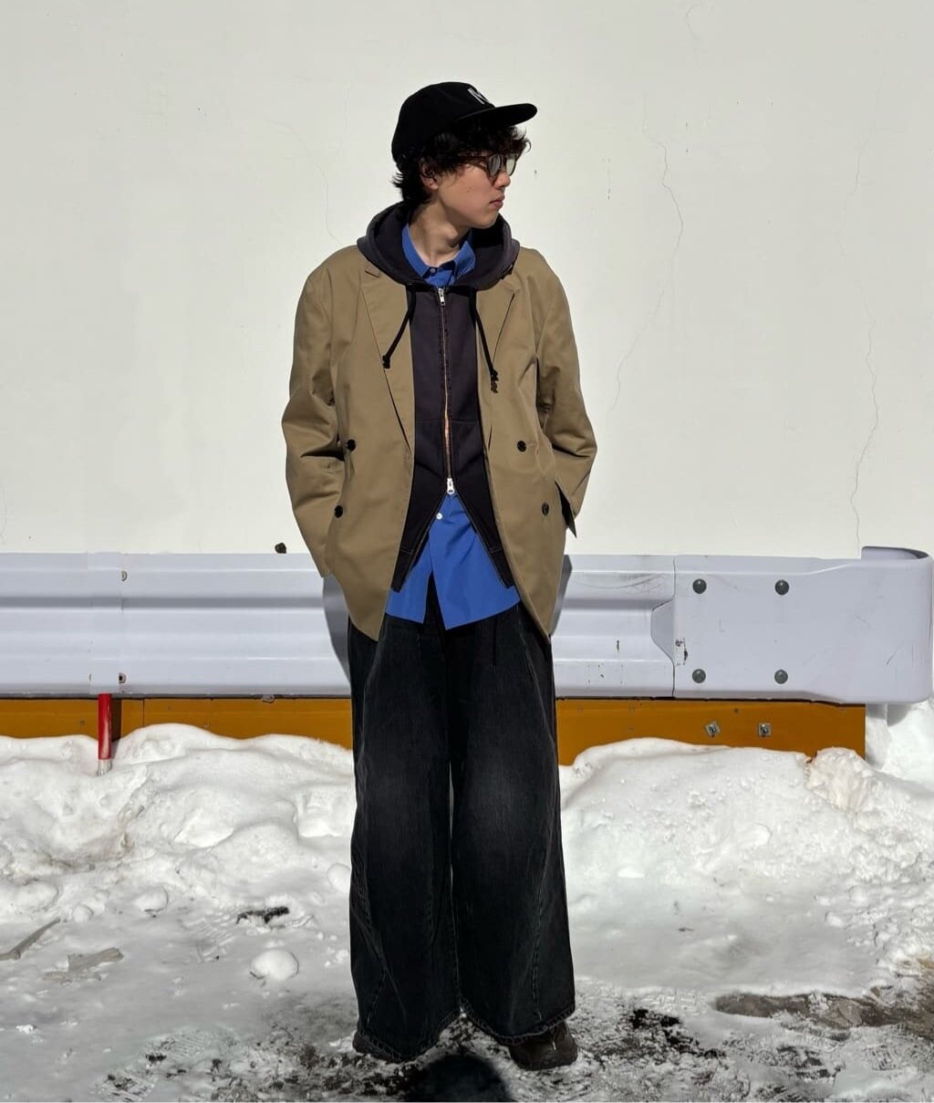 キャップをかぶった男性