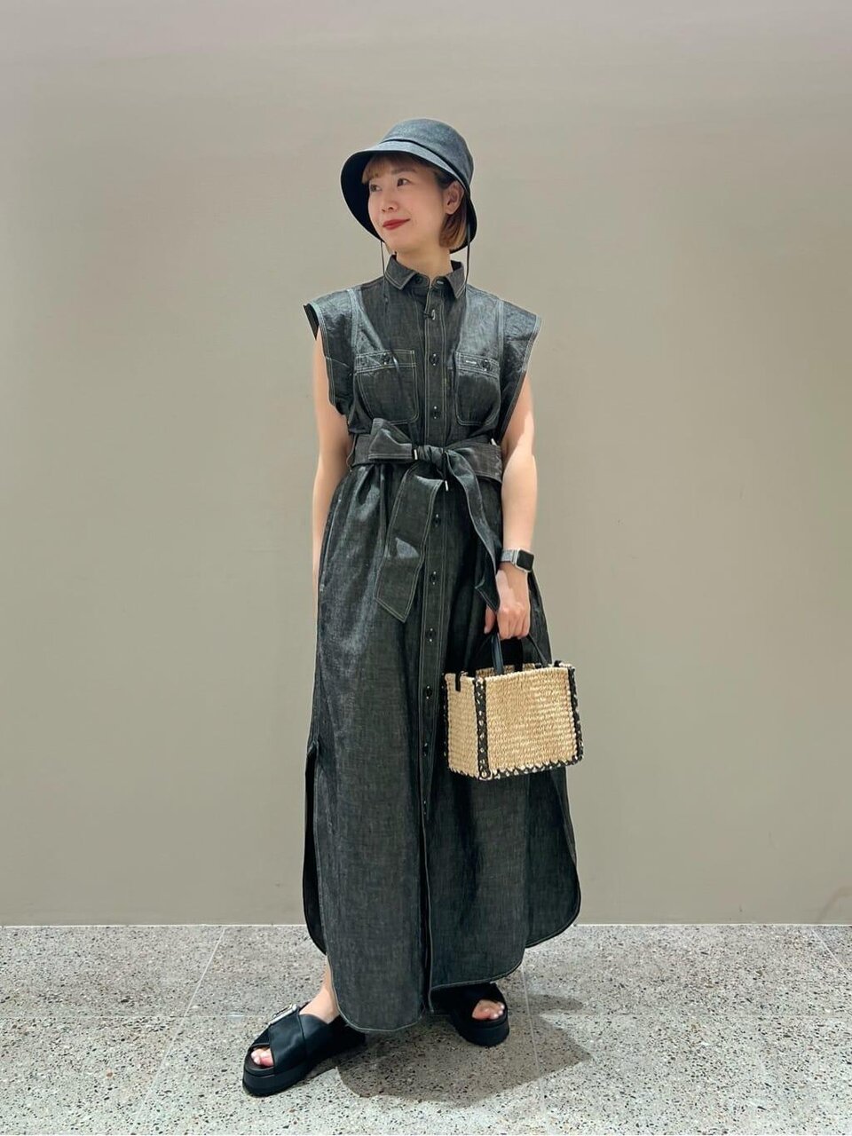 ワンピース×バゲットハットのコーデ