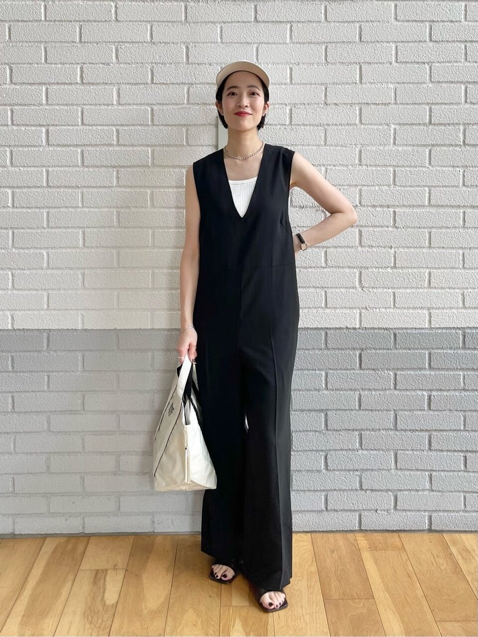 タンクトップを着た女性