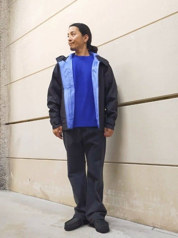 ワラビーブーツを履いた男性