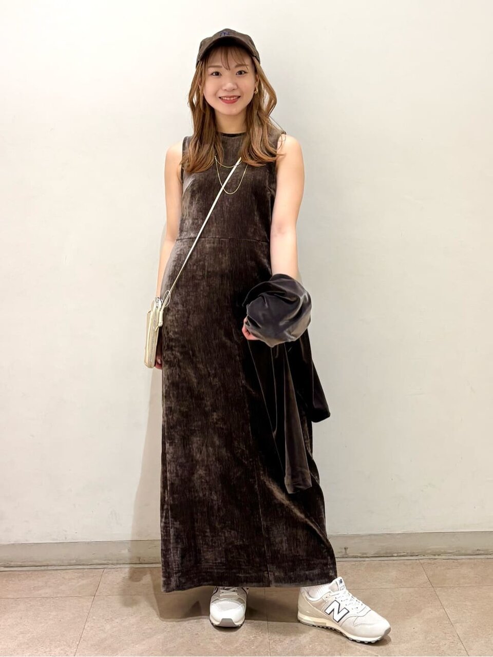 ワンピースを着た女性