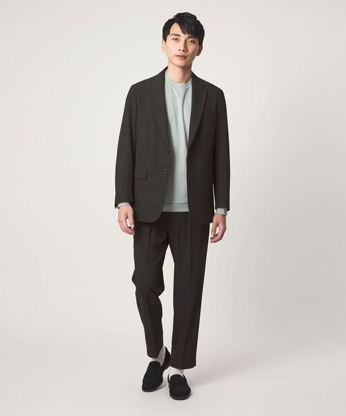 ジャケットを着た男性