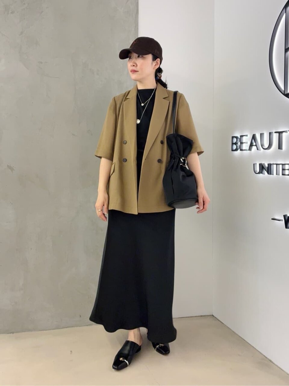 メッシュジャケット×マーメイドスカートのコーデ