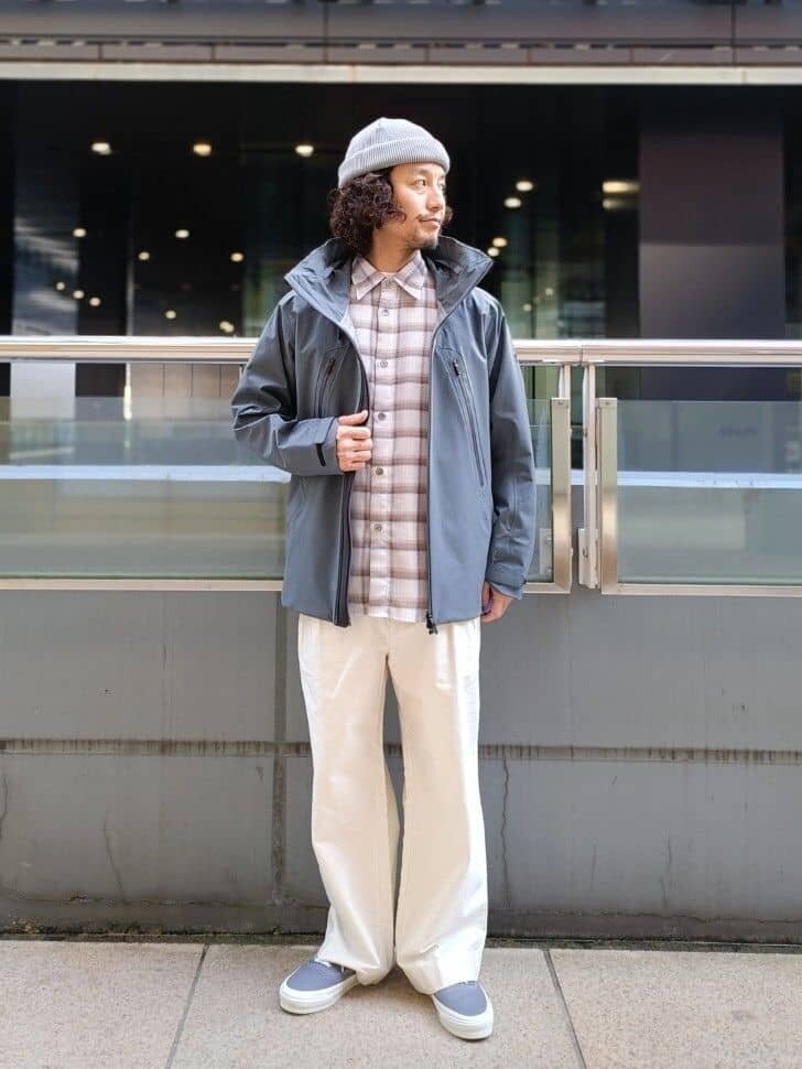 マウンテンパーカー×ニット帽