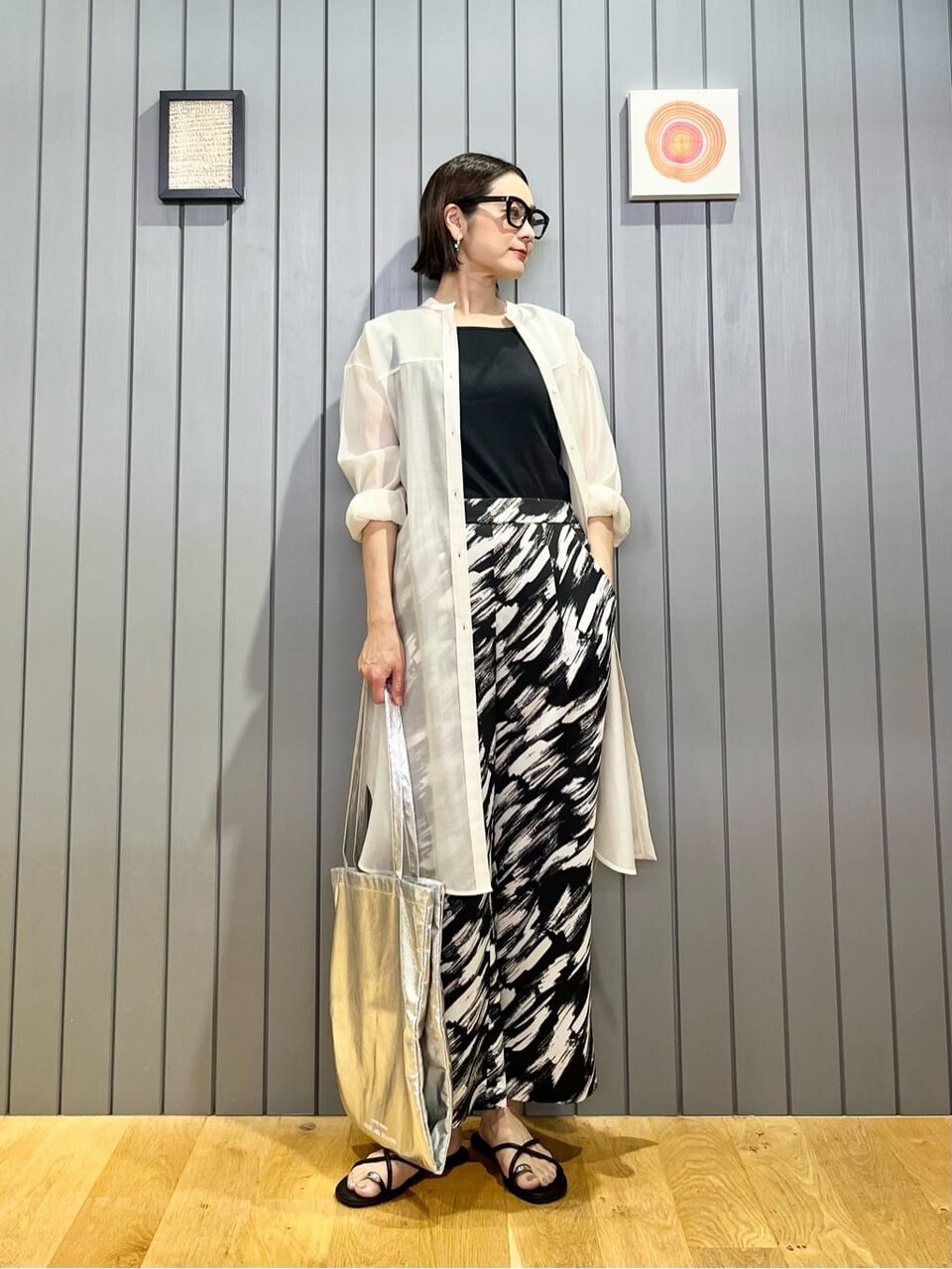 シャツワンピースとワイドパンツの夏コーデ