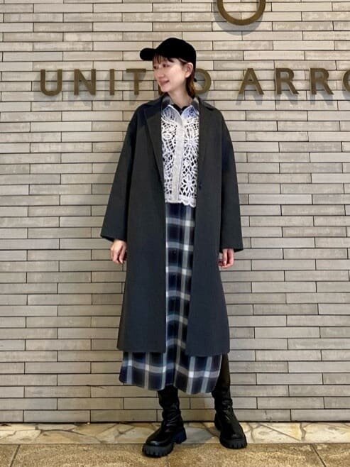 シャツワンピースとテーラードコートの冬コーデ