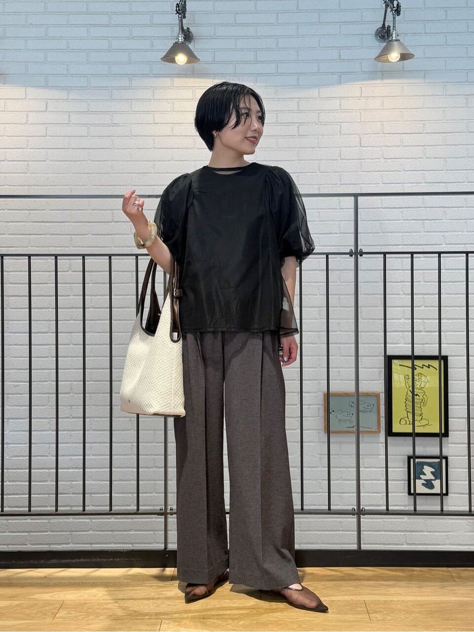チュールプルオーバー×ワイドパンツのコーデ
