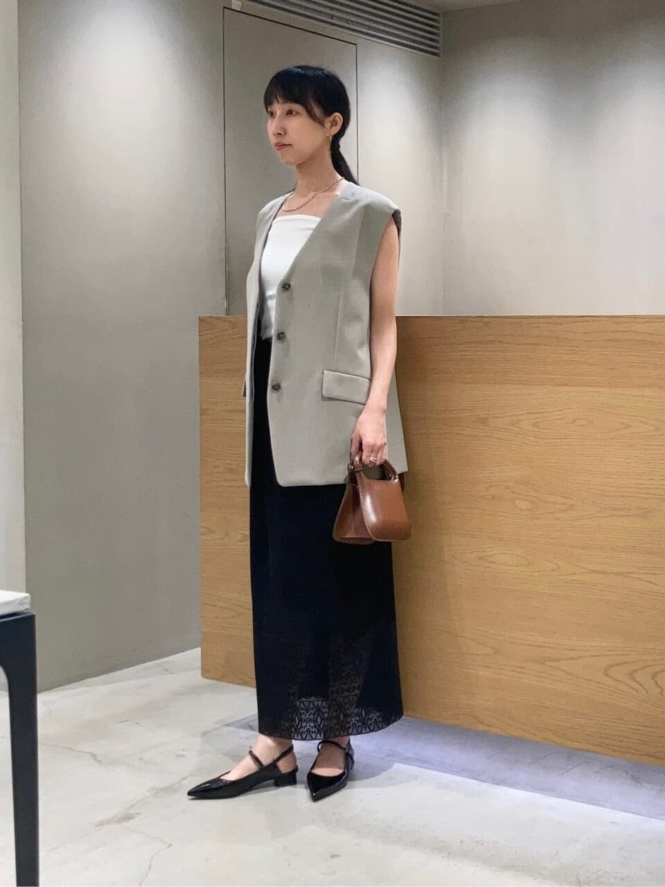 ワンピースを着た女性