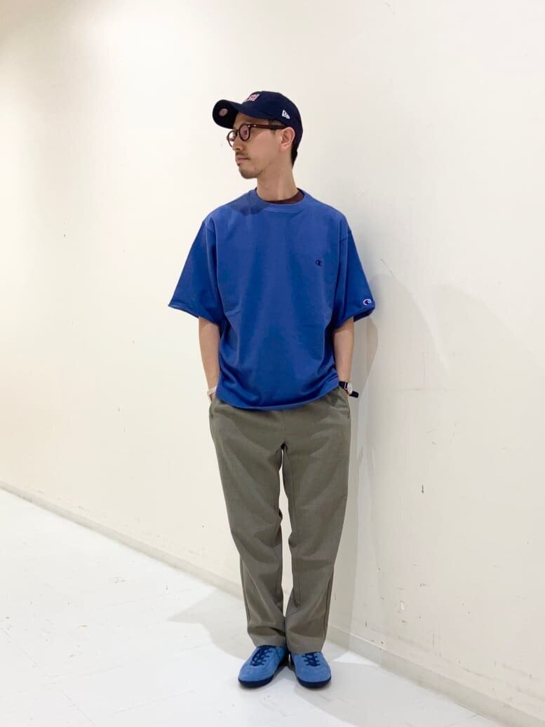 半袖Tシャツ×イージーパンツのコーデ
