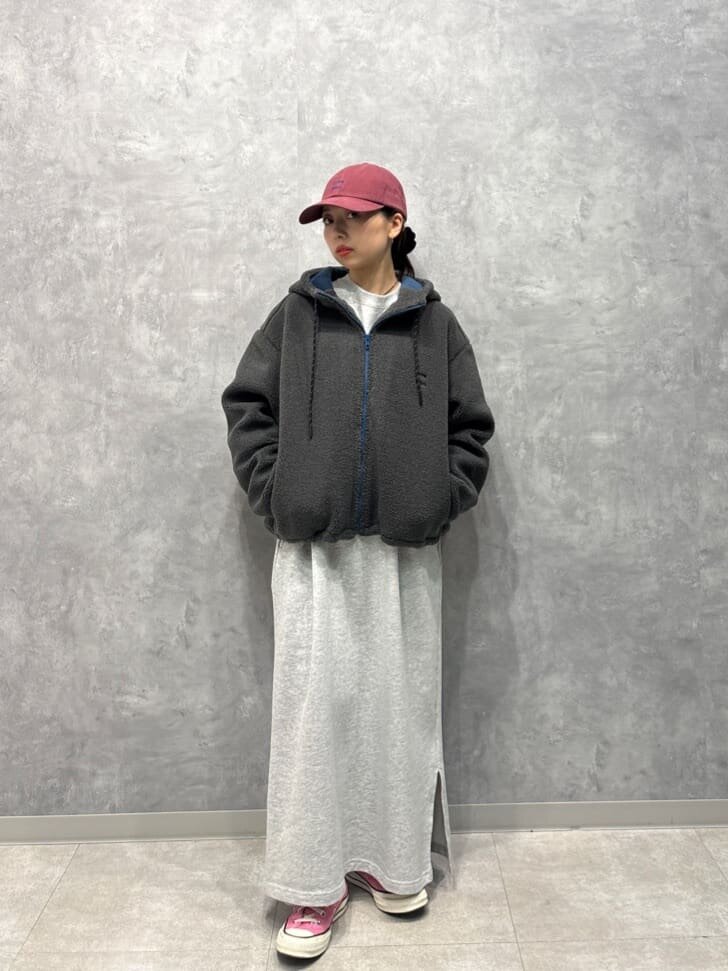 ワンピースを着た女性