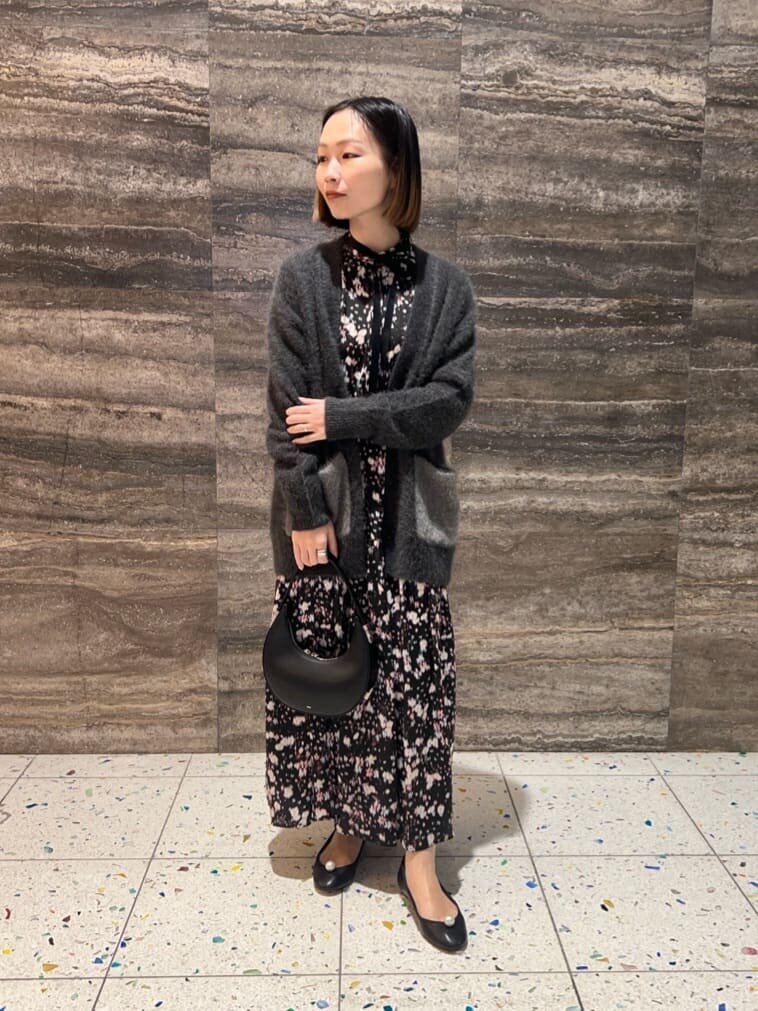 ワンピースを着た女性