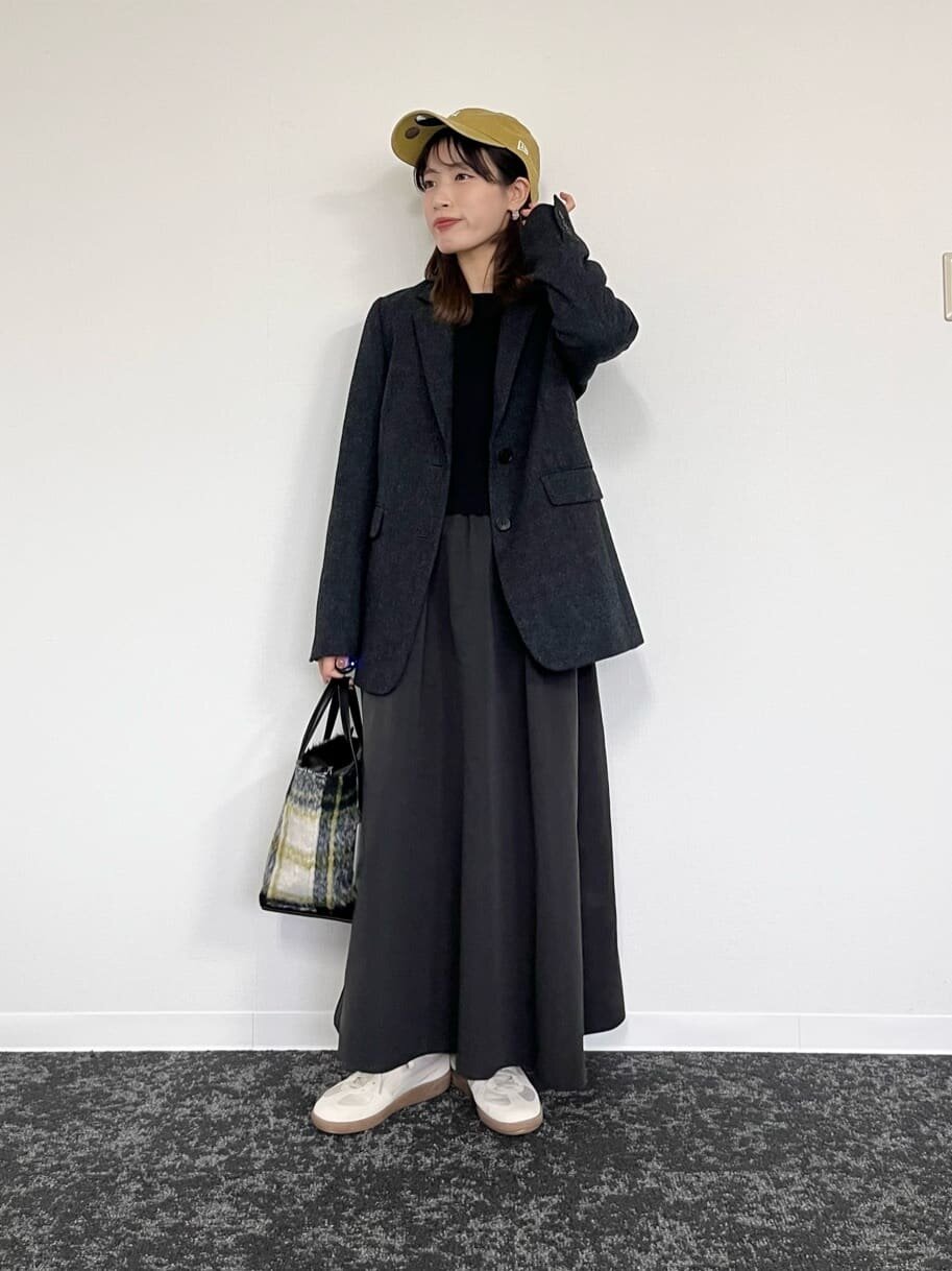 ワンピースを着た女性