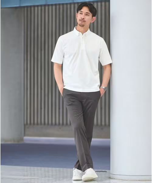 夏のオフィスカジュアルファッションの男性