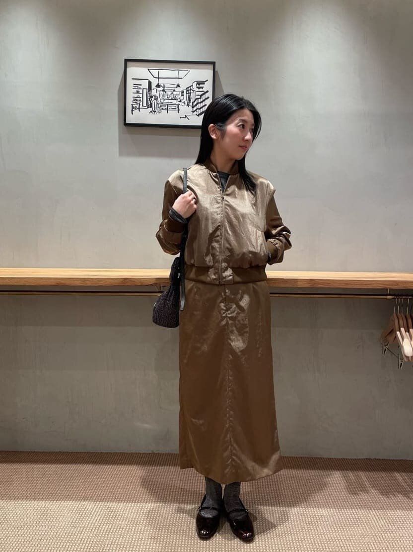 ジャケットを着た女性