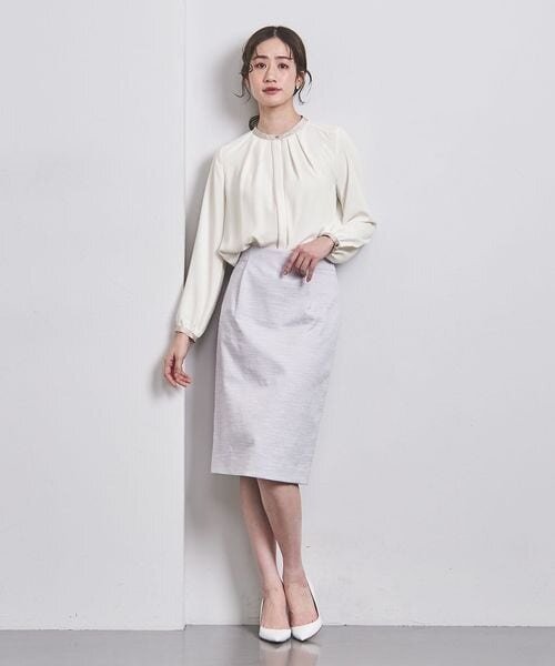 コンサバファッションの女性