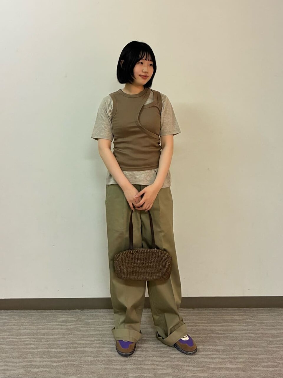 カジュアルコーデの女性