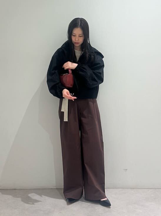 ブルゾンとブラウンワイドパンツの40代秋コーデ