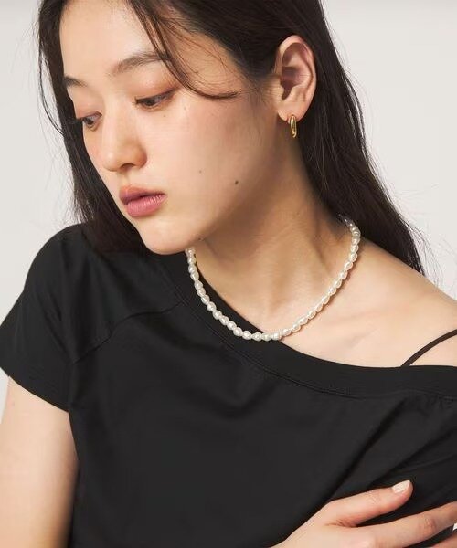 抜け感のあるメイクの女性