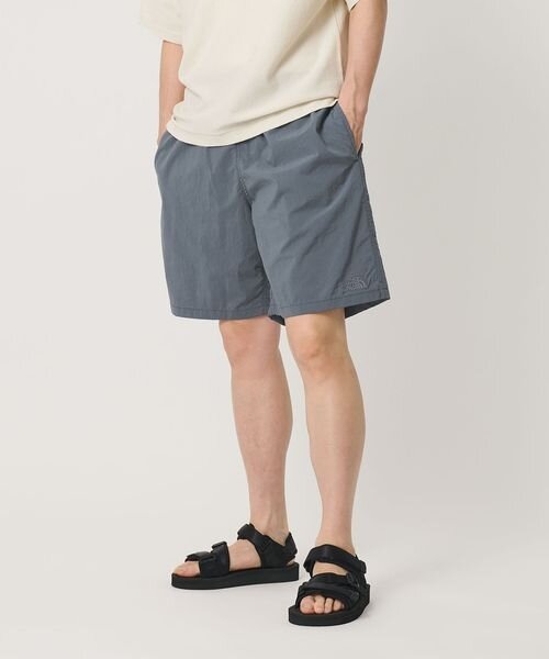 ハーフパンツ×サンダルのコーデ
