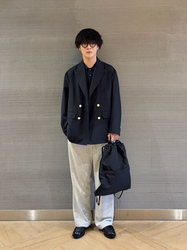 ジャケット×ワイドパンツのコーデ