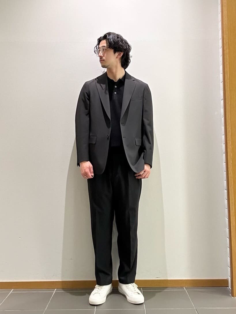ジャケットを着た男性