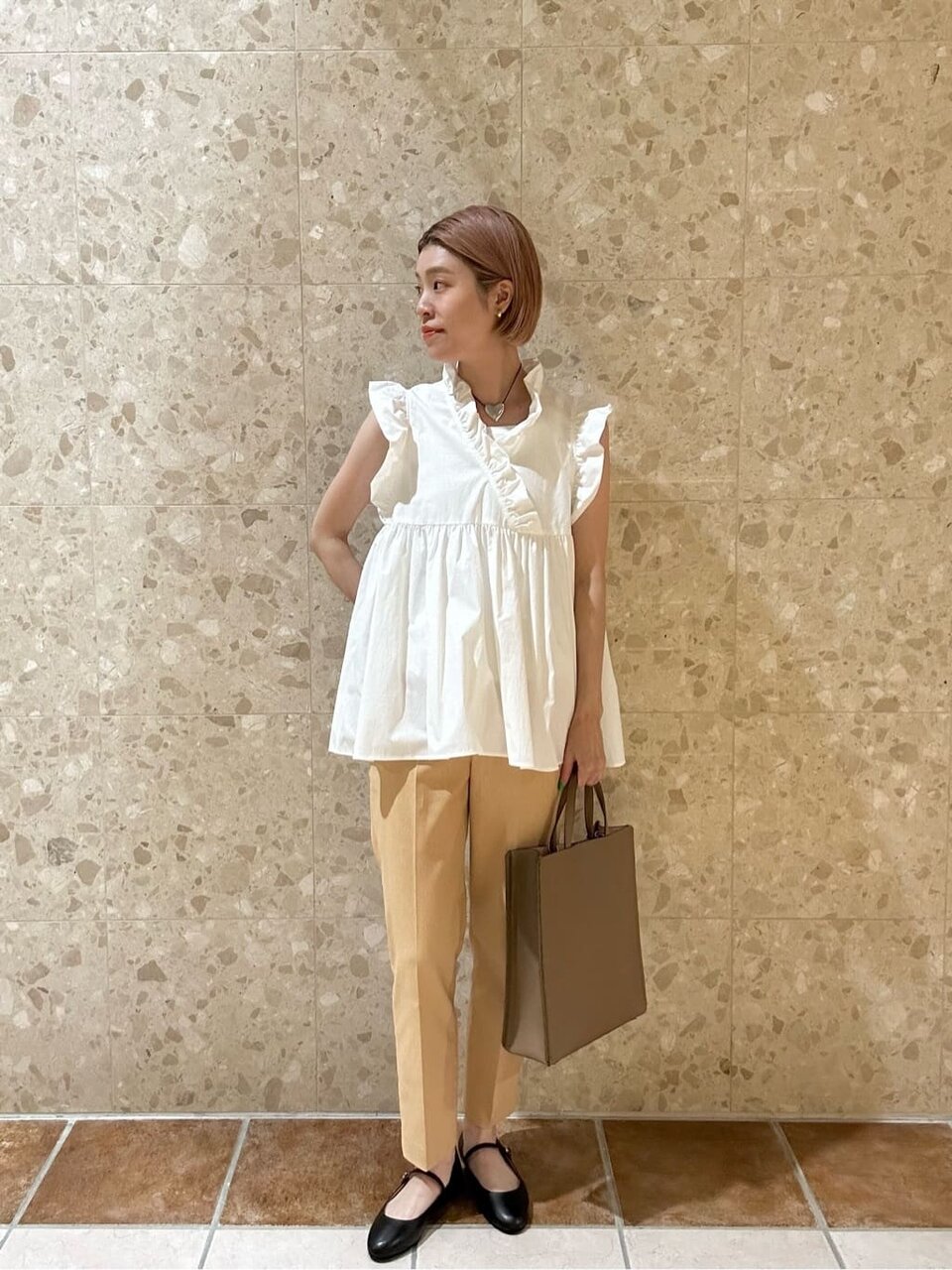 ワンピースを着た女性