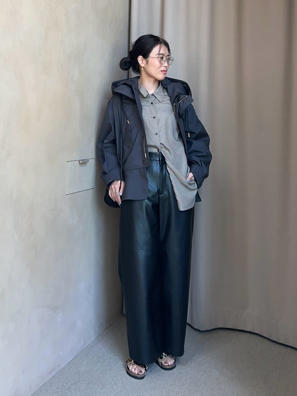 チェックシャツ×ブルゾン
