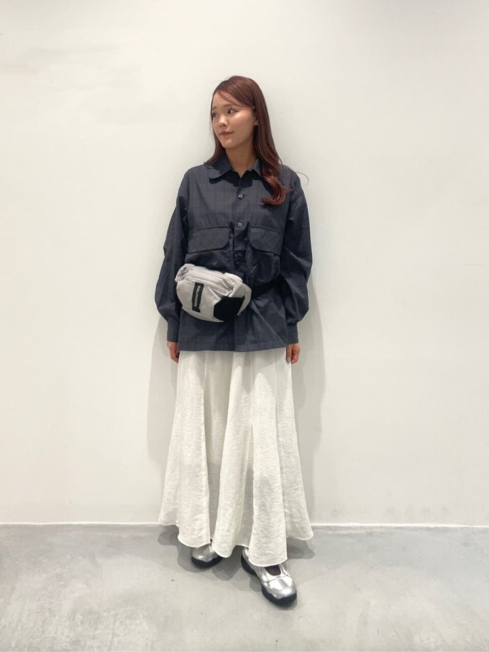 チェックシャツ×ロングスカート