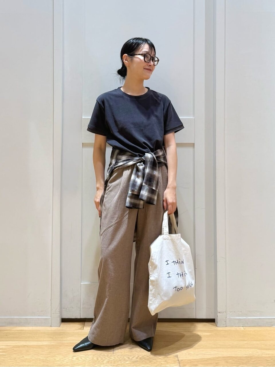 チェック柄シャツ×イージーパンツ