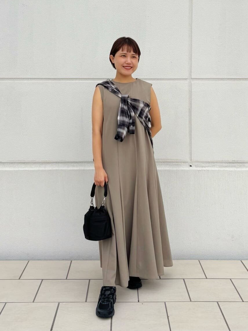 チェック柄シャツ×ワンピース