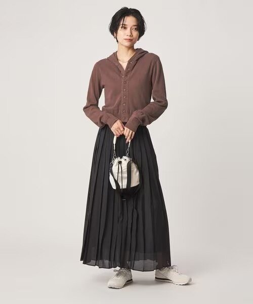 深みのある色をメインにした秋服コーデ