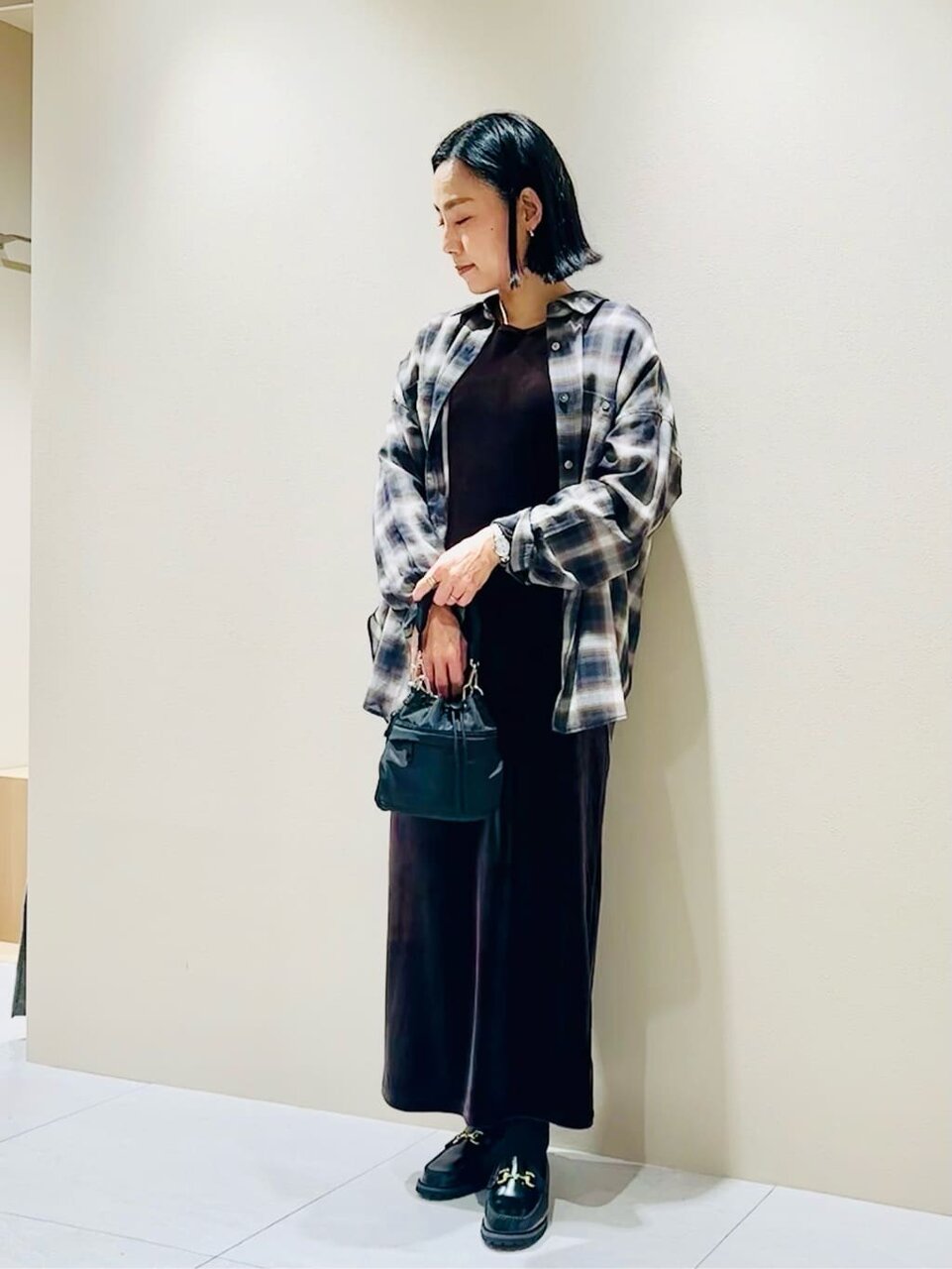 ワンピースを着た女性